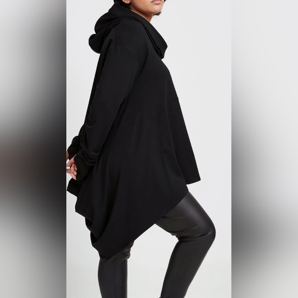 Xuan2Xuan3 Black Hoodie